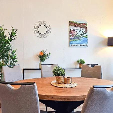 Nähe Dus, 2 Bedrooms, Parking Lägenhet