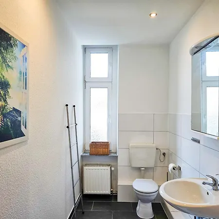 Lägenhet Nähe Dus, 2 Bedrooms, Parking