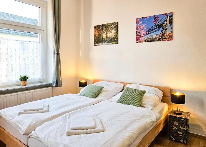 Naehe Dus, 2 Bedrooms, Parking Appartement Wuppertal